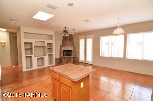 1574 E Painted Colt Loop, Tucson, AZ 85719 photo 6