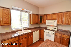 1574 E Painted Colt Loop, Tucson, AZ 85719 photo 5