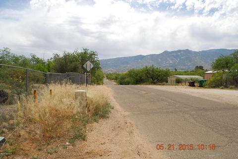 3945 E Pinto Ln, Tucson, AZ 85739 photo 2