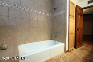 4975 E River Rd, Tucson, AZ 85718 photo 16