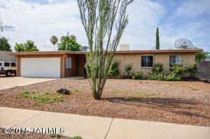 8532 E 18th St, Tucson, AZ 85710 photo 2