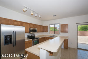 7672 E Fair Meadows Loop, Tucson, AZ 85756 photo 4