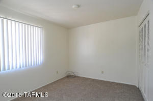 9940 E Basque Pl, Tucson, AZ 85748 photo 13