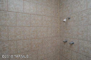 9940 E Basque Pl, Tucson, AZ 85748 photo 11