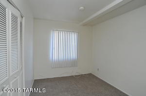 9940 E Basque Pl, Tucson, AZ 85748 photo 12