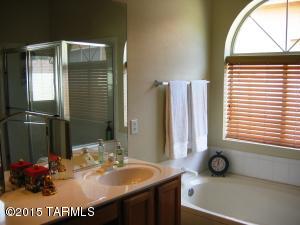 7807 E Windriver Dr, Tucson, AZ 85750 photo 9