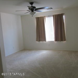 8402 E Sarnoff Ridge Loop, Tucson, AZ 85710 photo 6