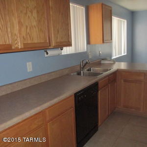 8402 E Sarnoff Ridge Loop, Tucson, AZ 85710 photo 4