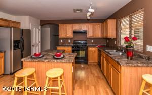9978 E Apache Rain Dr, Tucson, AZ 85748 photo 5