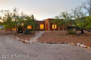 8801 E Saddleback Dr, Tucson, AZ 85749 photo 1