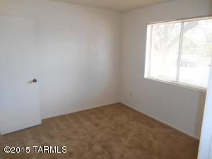 7549 E 27th St, Tucson, AZ 85710 photo 13