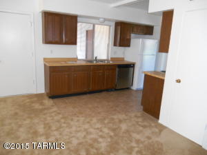 7549 E 27th St, Tucson, AZ 85710 photo 3