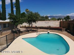 9642 E Deer Trl, Tucson, AZ 85748 photo 2