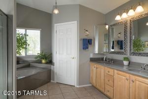 10242 E Buffaloberry Loop, Tucson, AZ 85748 photo 22