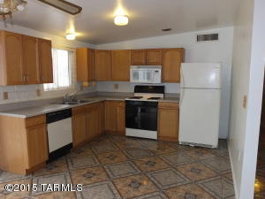 7550 E Apple Tree Dr, Tucson, AZ 85730 photo 3