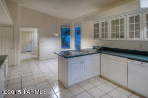 5664 E Circulo Terra, Tucson, AZ 85750 photo 8