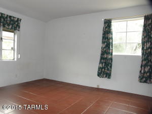 2355 E Hampton St, Tucson, AZ 85719 photo 9