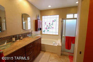 8141 E Whiting Way, Tucson, AZ 85715 photo 11