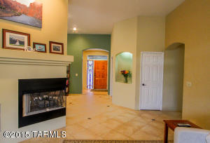 8141 E Whiting Way, Tucson, AZ 85715 photo 9
