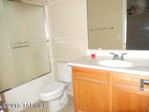8373 E Sarnoff Ridge Loop, Tucson, AZ 85710 photo 7
