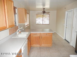 8373 E Sarnoff Ridge Loop, Tucson, AZ 85710 photo 8
