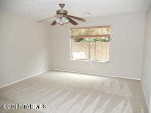 8373 E Sarnoff Ridge Loop, Tucson, AZ 85710 photo 6