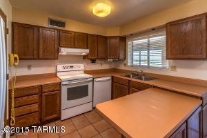 583 E Savannah St, Vail, AZ 85641 photo 2