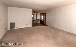 583 E Savannah St, Vail, AZ 85641 photo 9