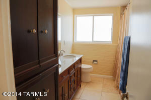 8821 E Hawk Pl, Tucson, AZ 85749 photo 6