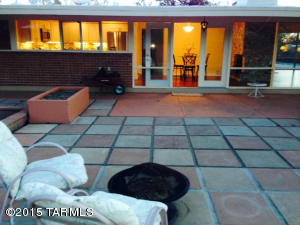 8821 E Hawk Pl, Tucson, AZ 85749 photo 2