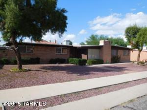 8824 E Mcclellan St, Tucson, AZ 85710 photo 2