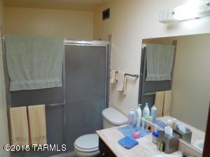 8824 E Mcclellan St, Tucson, AZ 85710 photo 14