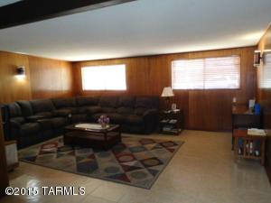 8824 E Mcclellan St, Tucson, AZ 85710 photo 4