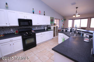 989 S Grantham Dr, Vail, AZ 85641 photo 2