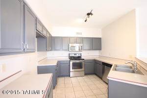 5587 S Wembly Rd, Tucson, AZ 85746 photo 6