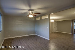 7902 E 20th Pl, Tucson, AZ 85710 photo 4