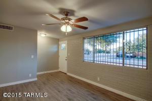 7902 E 20th Pl, Tucson, AZ 85710 photo 6