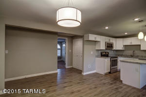 7902 E 20th Pl, Tucson, AZ 85710 photo 9