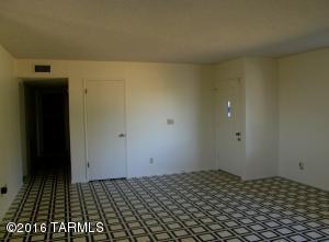 108 E Osage Cir, Benson, AZ 85602 photo 7