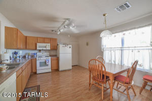 9404 E Grapevine Spring Pl, Tucson, AZ 85710 photo 8