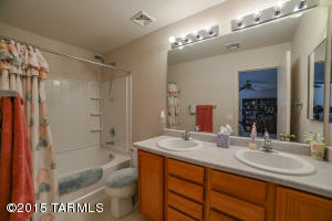 9404 E Grapevine Spring Pl, Tucson, AZ 85710 photo 24