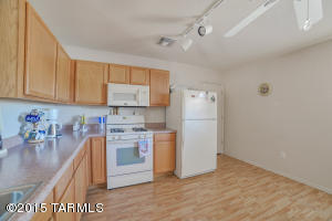 9404 E Grapevine Spring Pl, Tucson, AZ 85710 photo 9