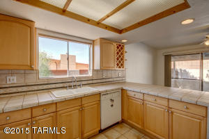 9317 E Daniel Pl, Tucson, AZ 85710 photo 12
