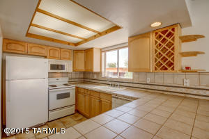 9317 E Daniel Pl, Tucson, AZ 85710 photo 3