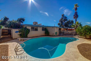 9317 E Daniel Pl, Tucson, AZ 85710 photo 2