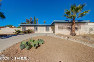 9317 E Daniel Pl, Tucson, AZ 85710 photo 1