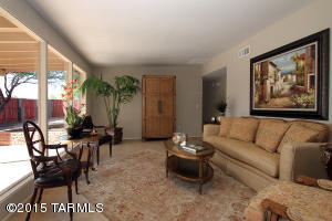 9356 E Myra Dr, Tucson, AZ 85730 photo 1