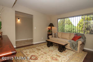 9356 E Myra Dr, Tucson, AZ 85730 photo 3