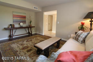 9356 E Myra Dr, Tucson, AZ 85730 photo 4