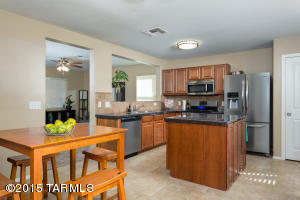 4264 E Babbling Brook Dr, Tucson, AZ 85712 photo 6